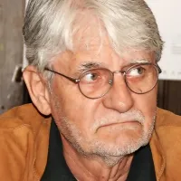 Ivo Svetina je dogajanje postavil v renesančne Firence. 