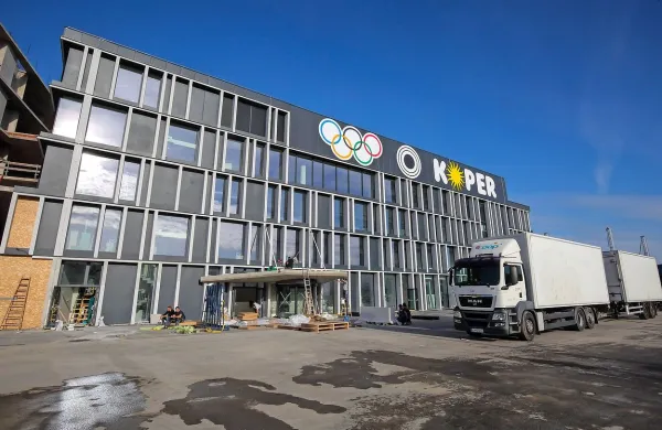 V ponedeljek ob primopredaji olimpijskega bazena v upravljanje 
Javnemu zavodu za šport bodo dorekli urnike obratovanja. 