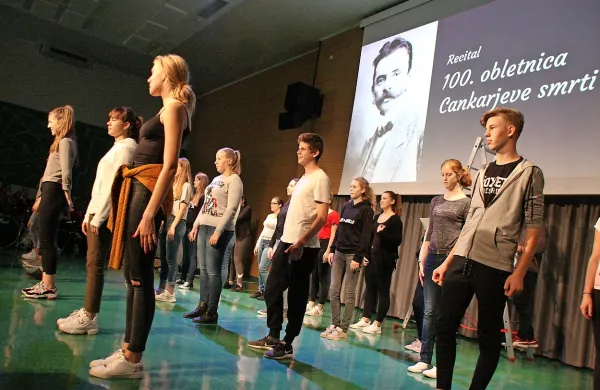 Projektni dan so dijaki zaokrožili tudi z recitalom, razstavo, 
plesom in filmom. 