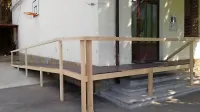  Na volišču v Prešnici so morali  dostop za invalide urediti na 
novo.