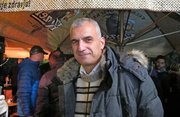 Gregor Strmčnik po tem, ko je izvedel, da je znova postal župan 
Ankarana.