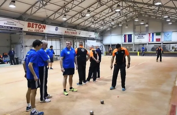 Sežanska Skala po zmagi na Belem Križu še kar drži korak s prvaki 
iz Škofjeloke.