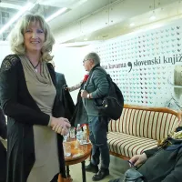 Vesna Mikolič (ZRS UP) in antropologinja Svetlana Slapšak 