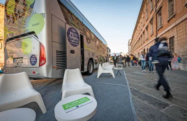 Občina Ajdovščina in Razvojna agencija Rod Vipavsko dolino in 
priložnosti, ki jih ta ponuja,  promovirata tudi z burja busom. 