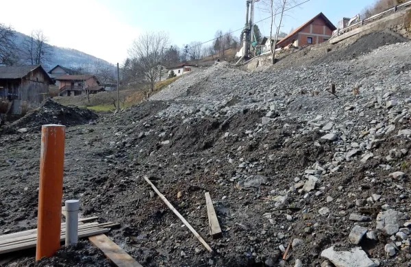 Usad skrbi domačine, ki hočejo biti informirani o ukrepih in sodelovati v delovni skupini.  