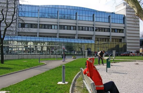 Onkološki inštitut je osrednja slovenska klinika za raka, hkrati je 
med vodilnimi klinikami v evropskem prostoru.  