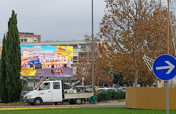 Na zaslonih bodo objavljali sporočila in obvestila različnih 
društev, zavodov, krajevnih skupnosti, občine in drugih uporabnikov.