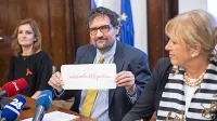 Janez Tomažič opozarja, da je stigma še vedno zelo močna.