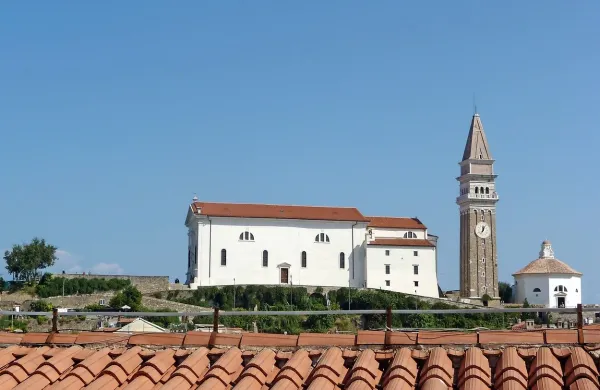 Venec-velikan za več svetlobe v življenjih