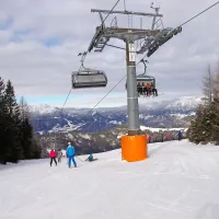 Cerkljanski Lom še zasnežujejo, ob njem pa bo letos spet delovala 
lani zaprta okrepčevalnica.