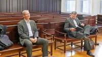 Sojenje Robertu Brajdihu (levo) in Dušanu Črnigoju zaradi domnevnega oškodovanja upnikov Primorja v stečaju se bo “zavleklo” 
v leto 2019.
