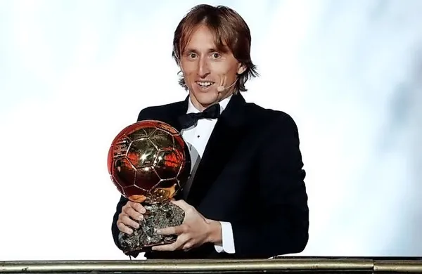 Luka Modrić je v trofejnem letu 2018 osvojil še Zlato žogo.