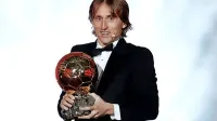 Luka Modrić je v trofejnem letu 2018 osvojil še Zlato žogo.