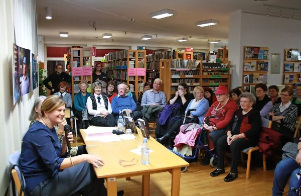 Mojca Širok v Lavričevi knjižnici