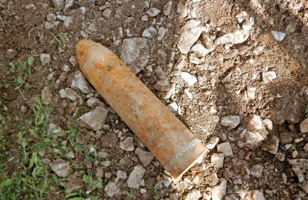 V Zatolminu so našli še 42-kilogramsko granato topovsko granato 
kalibra  149 milimetrov.