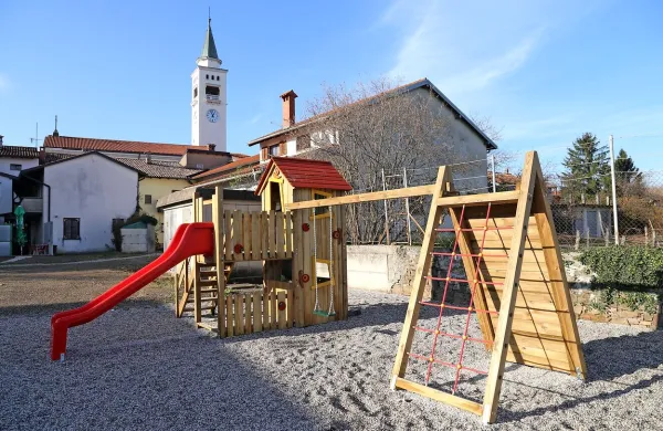 V Renčah so letos med drugim postavili igrišče, prihodnje leto 
bodo uredili  okolico. 