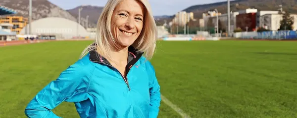 Aleksandra Fortin  tudi te dni marljivo nabira kilometre na 
novogoriškem stadionu.