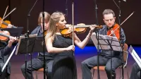 Na odru Kulturnega doma Nova Gorica  je s Komornim godalnim orkestrom Slovenske filharmonije 
nastopila  Nika Toškan, obetavna  mlada violinistka iz Kubeda.