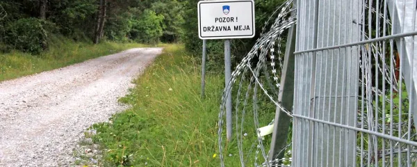 Od kod pomota pri izgovoru e-ja v besedi “meja”?