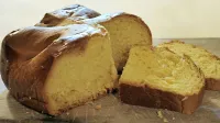 Mariji Merljak so na predavanju o zdravi prehrani podarili hlebec 
“dobrega kruha”, kakršnega na Goriškem pripravljajo ob Božiču.