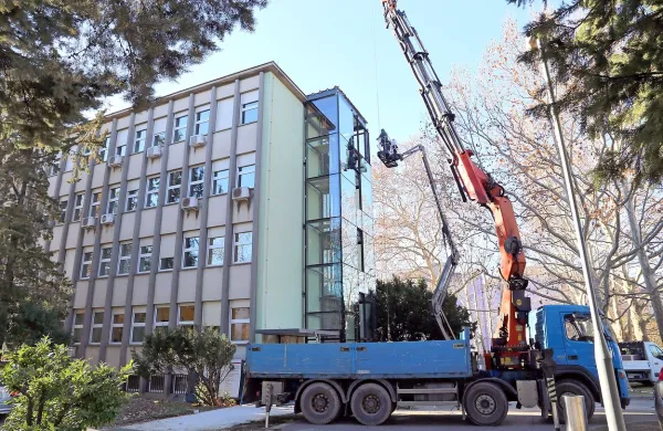 Novogoriško okrožno sodišče bo od sredine januarja 2019 bogatejše za dvigalo.