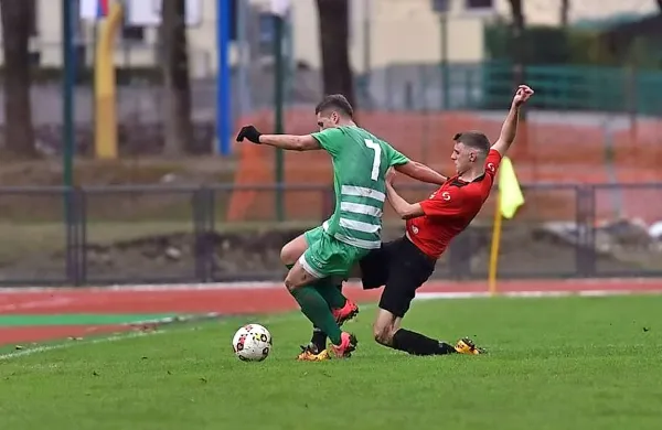 Alen Keranović (v zeleno-belem dresu) je jeseni dosegel največ 
golov za Vipavce.
