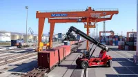  

Prek kadrovskih agencij bodo v Luki delali delovodje, kontrolorji, 
vozniki tovornih vozil, viličaristi in luški transportni delavci.