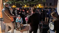 Za uvod v praznično dogajanje ob vipavski brunarici je med 
drugimi poskrbela tudi zasedba Ne joči pevec.