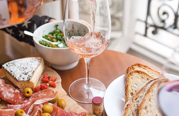 Ostanite zmerni pri jedi in pitju alkohola. 