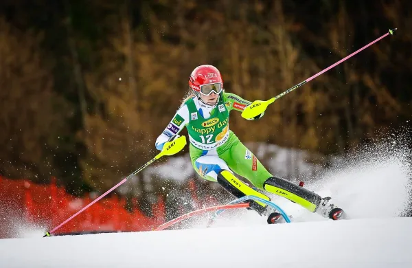 Ana Bucik je sicer ujela prve letošnje točke za svetovni pokal, a je 
njeno smučanje še daleč od želene forme.