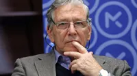 Umrl je izraelski pisatelj Amos Oz