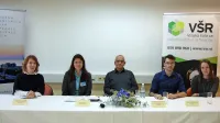 V izolski bolnišnici je model predstavil del raziskovalne ekipe (z 
leve): Nadja Prosen Verbič, Nevenka Romih, Branko Mayr, Nik 
Murn in Doroteja Meško. 