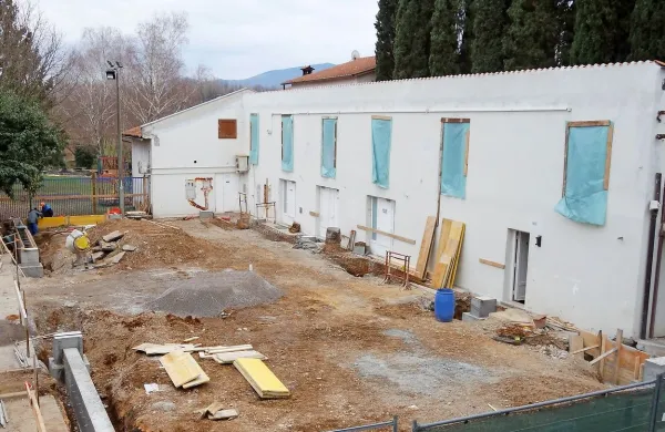 V Vrtojbi bodo balinarji dobili nadstrešek, vsi krajani pa prijetnejši 
prostor za prireditve. 