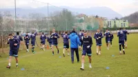 Nogometaši Gorice so včeraj opravili prvi trening na igrišču ob 
Kornu.