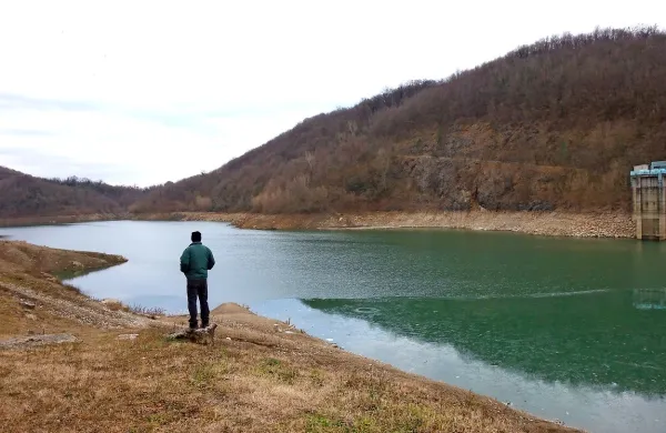 Nizka gladina Vogrščka je običajna za ta letni čas in ni znak tega, 
da so pred vrati obnovitvena dela. 