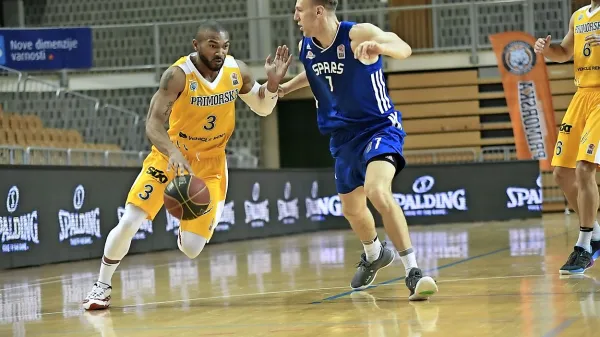 Lance Harris (levo) je bil najboljši strelec Primorske v dvoboju s 
Krko