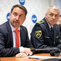  Ivan Kapun (desno, ob njem levo Igor Velov) poudarja, da 
izboljšanje prometne varnosti ni nekaj samoumevnega, rezultat 
nekih hitrih ukrepov, ter da se trend lahko hitro obrne.  