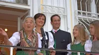 Maria Franziska von Trapp (levo), Christopher Unterkofler in 
njegova soproga Marianne Dorfer 