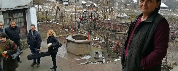Vesna Šutić se je izobraževala o zdravilnih zeliščih. Ta postajajo 
najpomembnejši vir dohodka na njihovi kmetiji.   