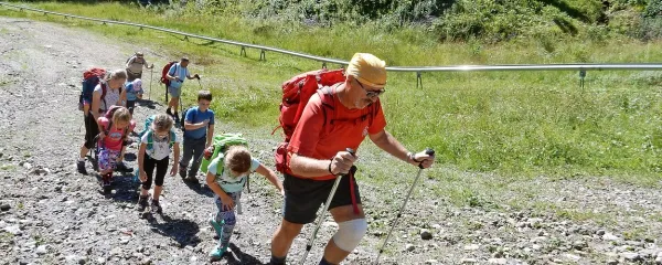 Številnim mladim je vzbudil ljubezen do hribov.