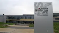 Ravnatelj Srednje tehniške šole Koper se je znašel na zatožni klopi zaradi očitkov, da so pred leti v 
program izobraževanja odraslih vpisali preveč dijakov.