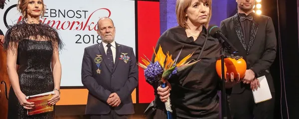 Patricija Lovišček: “Priznanje odpira vrata v srca vseh nas, ki si 
želimo, da bi bilo to področje  bolj urejeno s ciljem, da bi osebe z 
avtizmom zaživele bolj polno življenje.”