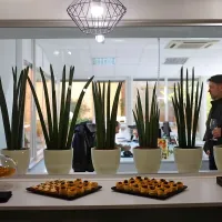 Pogled iz kuhinje v pisarno