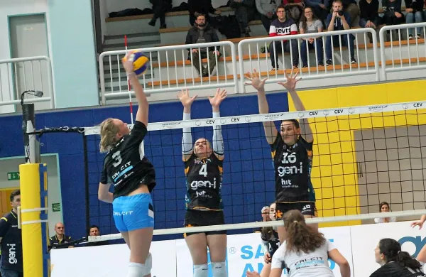 Blok Novogoričank je bil v Šempetru učinkovitejši od domačega, a to gostjam ni pomagalo do zmage.

