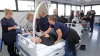 Prikaz rehabilitacije bolnika po možganski kapi v bolnišničnem 
zdravljenju.
