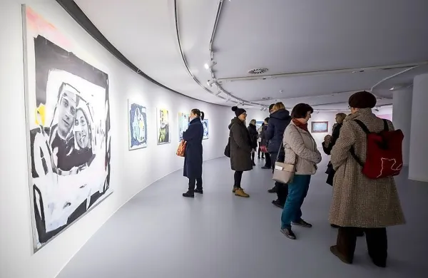 Pet dam “provocira” s svojimi poetikami