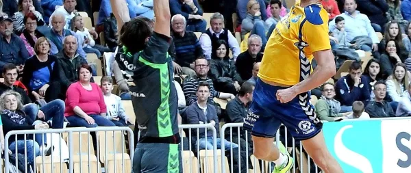 Koprski rokometno ostrostrelec Nino Grzentič se bo poleti preselil 
na Slovaško.