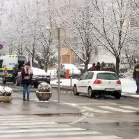 Istočasno z racijo na Ajševici so policisti osebe, ki jih sumijo, da so se ukvarjali z organizacijo 
prostitucije, prestregli tudi v središču Nove Gorice v bližini Igralniško-zabaviščnega centra Perla.