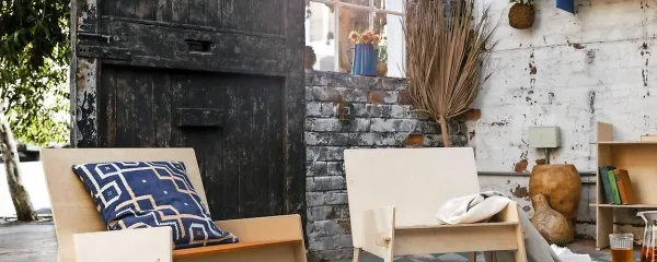 Moja Afrika sreča Severna obzorja. Stoli in dodatki iz kolekcije 
Överallt, Ikea.