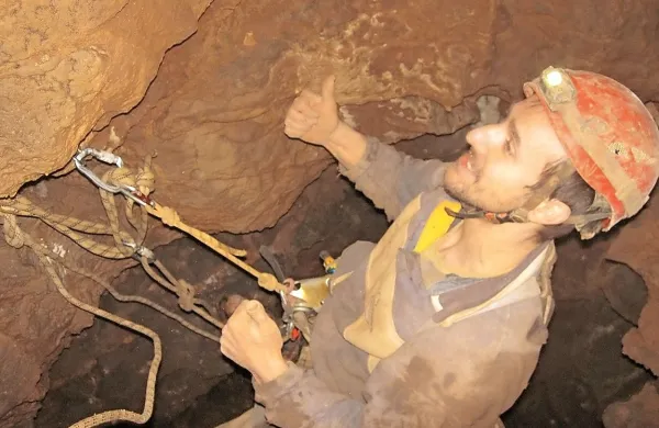 Luka Biščak iz Jamarskega društva Gregorja Žiberne Divača